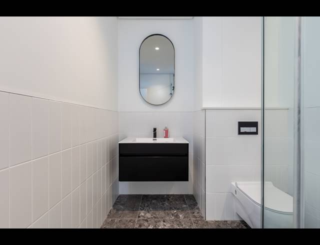 1 BEDROOM APARTMENT TO LET IN SEA POINT
